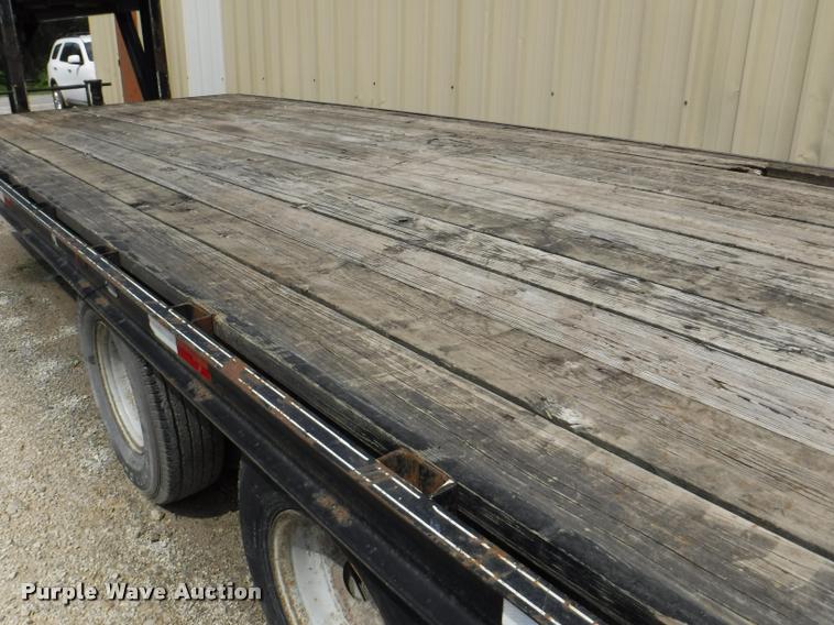 image for item K5942 1995 Titan equipment trailer