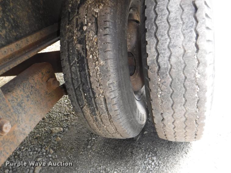 image for item K5942 1995 Titan equipment trailer