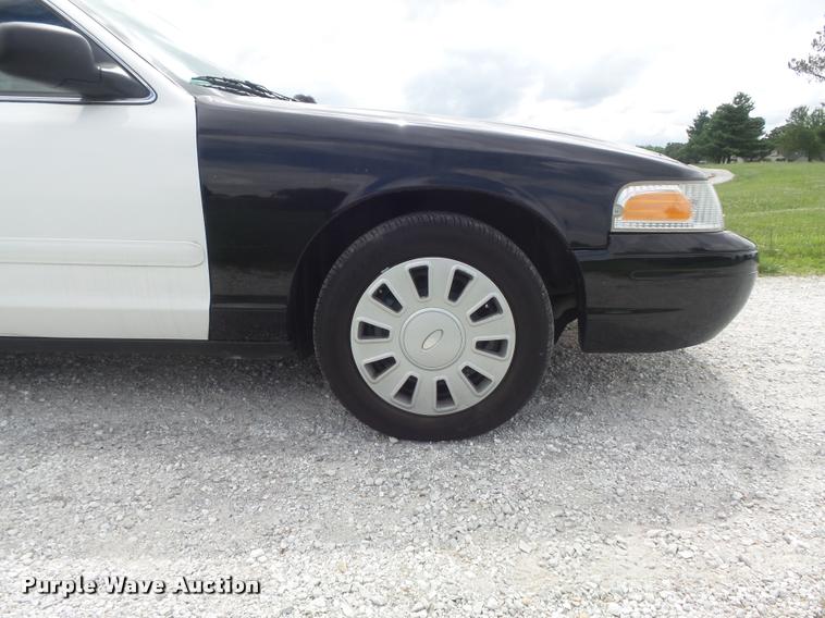 image for item K7581 2008 Ford Crown Victoria Police Interceptor