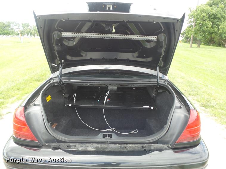 image for item K7581 2008 Ford Crown Victoria Police Interceptor