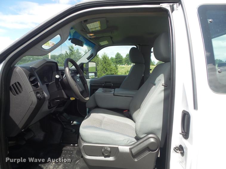 image for item K7582 2014 Ford F250 Super Duty XL pickup truck