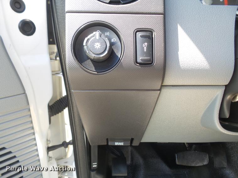 image for item K7582 2014 Ford F250 Super Duty XL pickup truck