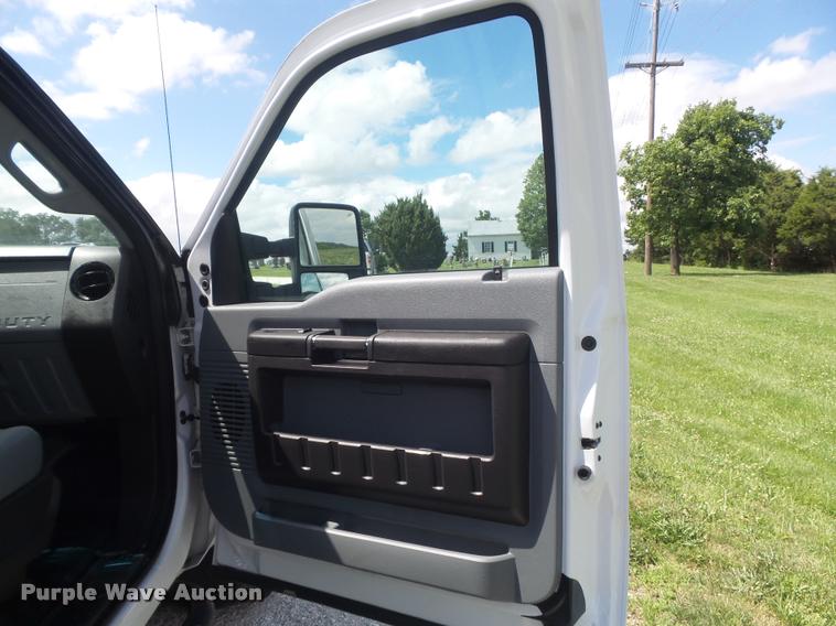image for item K7582 2014 Ford F250 Super Duty XL pickup truck