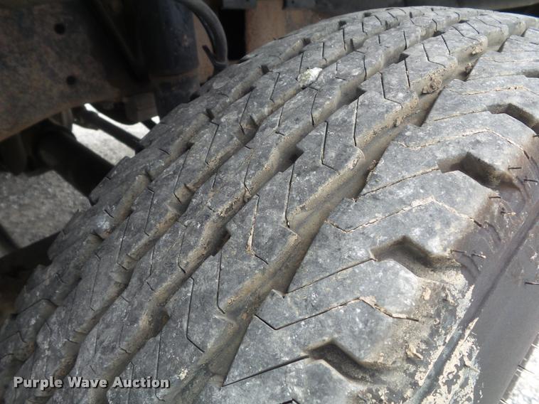 image for item K7585 2003 Ford F250 XLT Super Duty SuperCab pickup truck