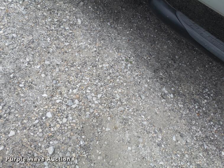 image for item K7585 2003 Ford F250 XLT Super Duty SuperCab pickup truck