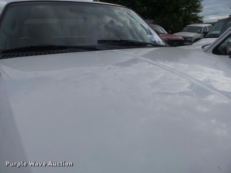 image for item K7585 2003 Ford F250 XLT Super Duty SuperCab pickup truck