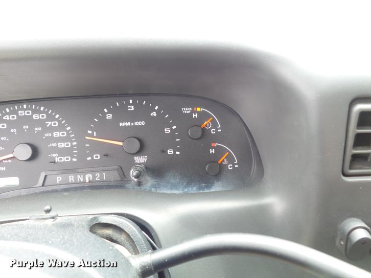 image for item K7585 2003 Ford F250 XLT Super Duty SuperCab pickup truck