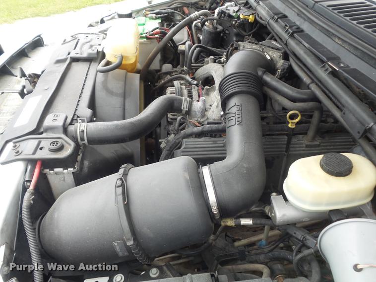 image for item K7585 2003 Ford F250 XLT Super Duty SuperCab pickup truck