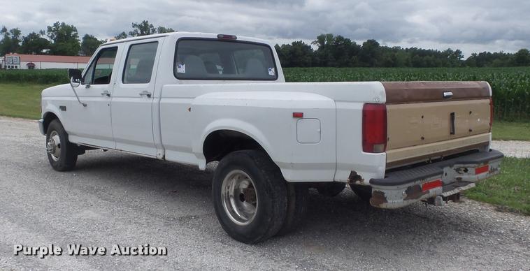 image for item K7587 1997 Ford F350 XL Crew Cab pickup truck