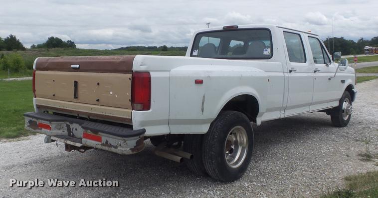 image for item K7587 1997 Ford F350 XL Crew Cab pickup truck