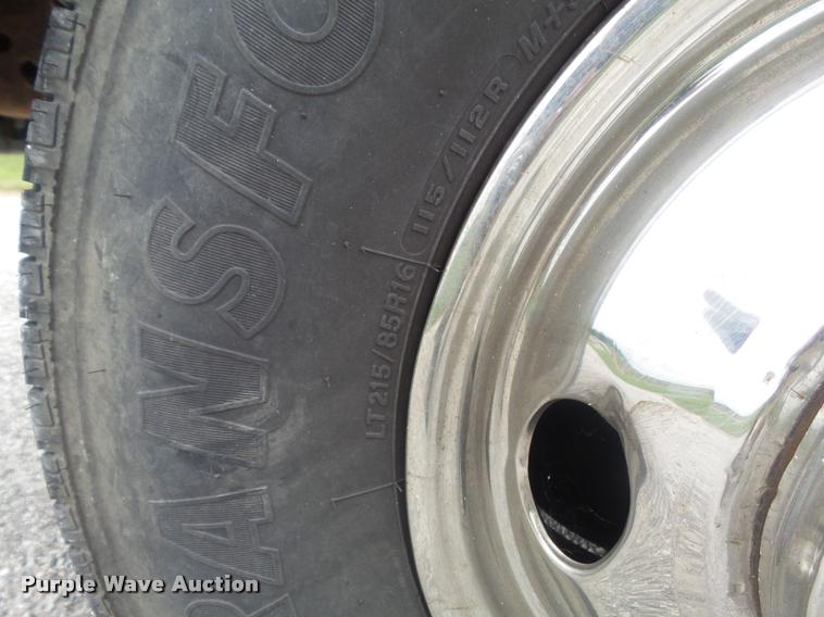 image for item K7587 1997 Ford F350 XL Crew Cab pickup truck