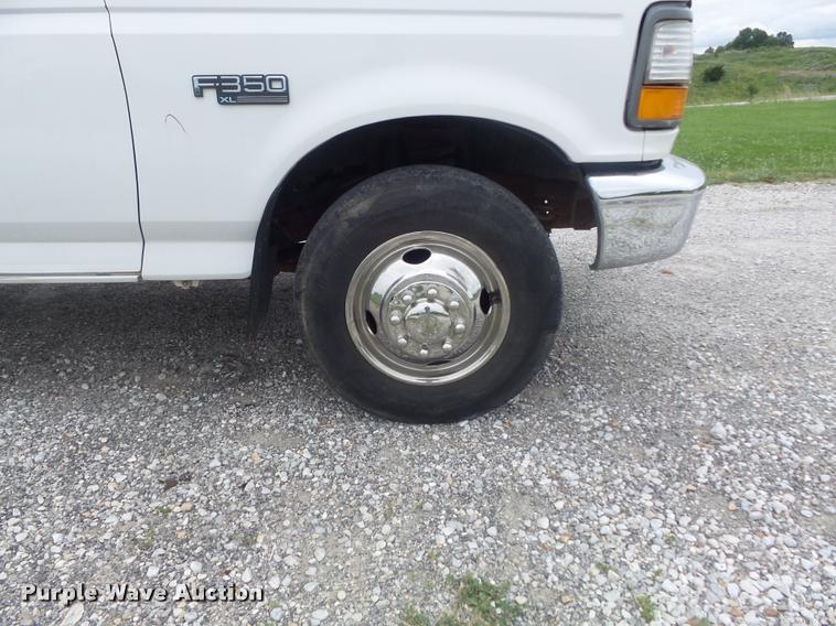image for item K7587 1997 Ford F350 XL Crew Cab pickup truck