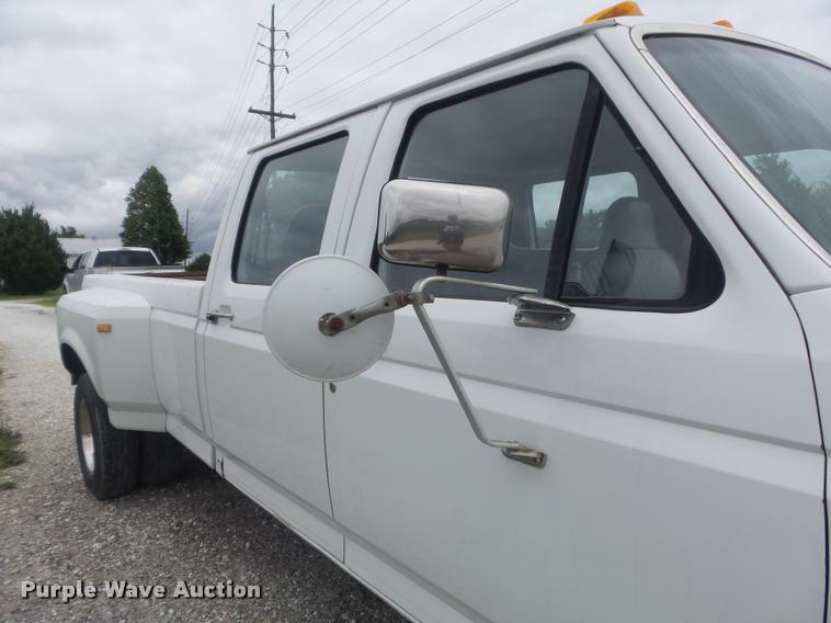 image for item K7587 1997 Ford F350 XL Crew Cab pickup truck