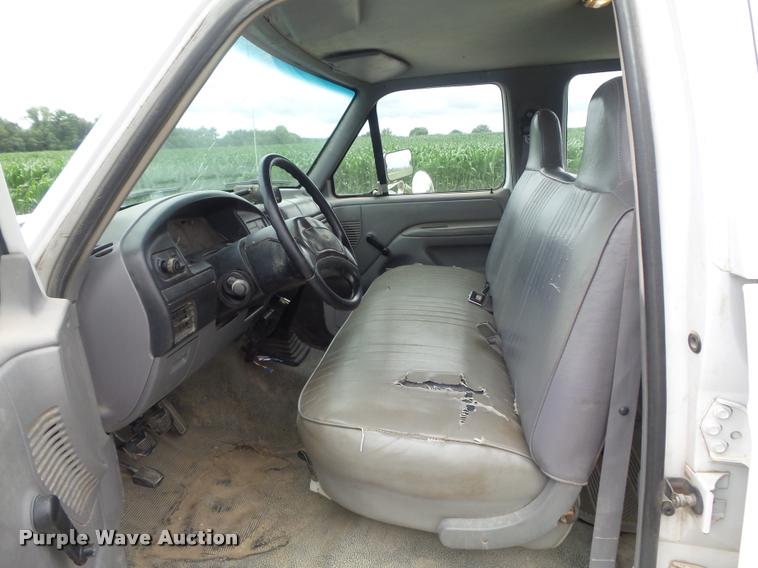 image for item K7587 1997 Ford F350 XL Crew Cab pickup truck