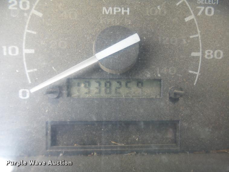 image for item K7587 1997 Ford F350 XL Crew Cab pickup truck