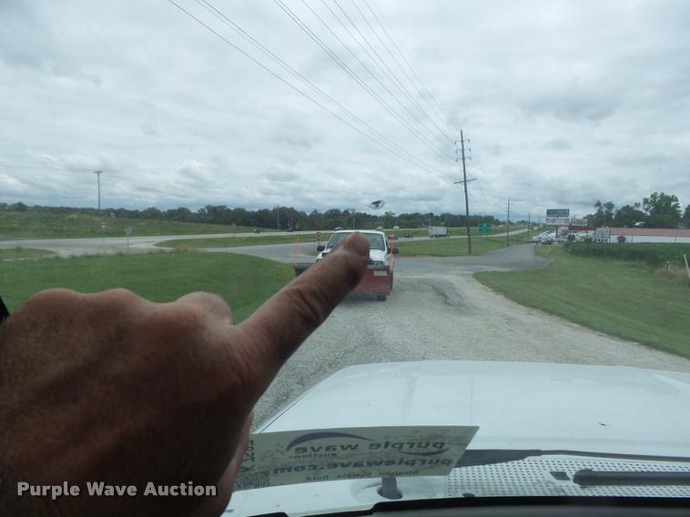 image for item K7587 1997 Ford F350 XL Crew Cab pickup truck