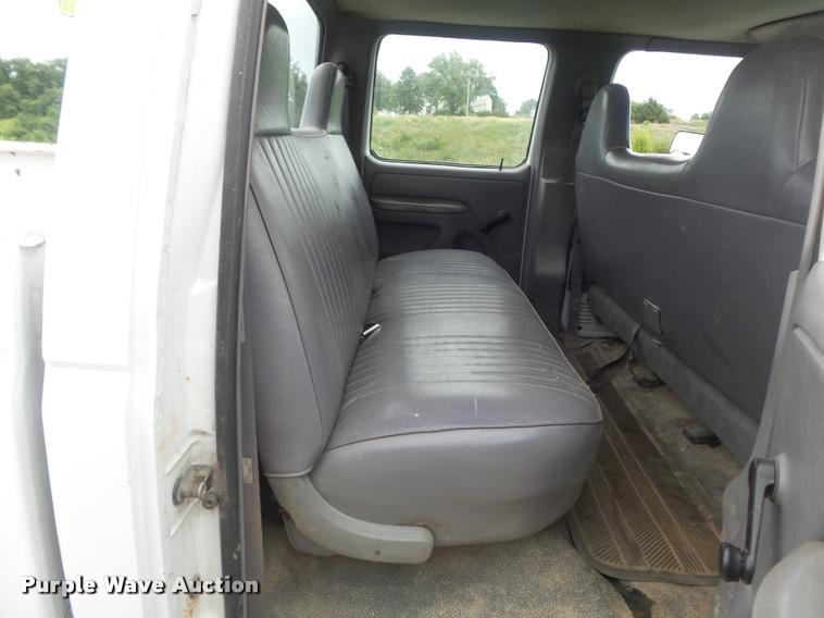 image for item K7587 1997 Ford F350 XL Crew Cab pickup truck