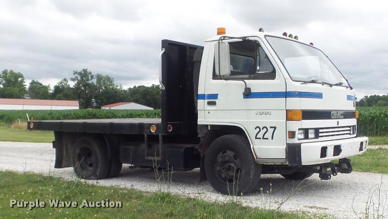 image for item K7591 1994 Isuzu NPR flatbed truck