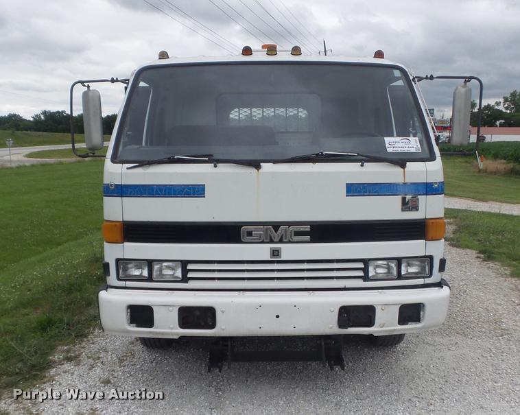 image for item K7591 1994 Isuzu NPR flatbed truck