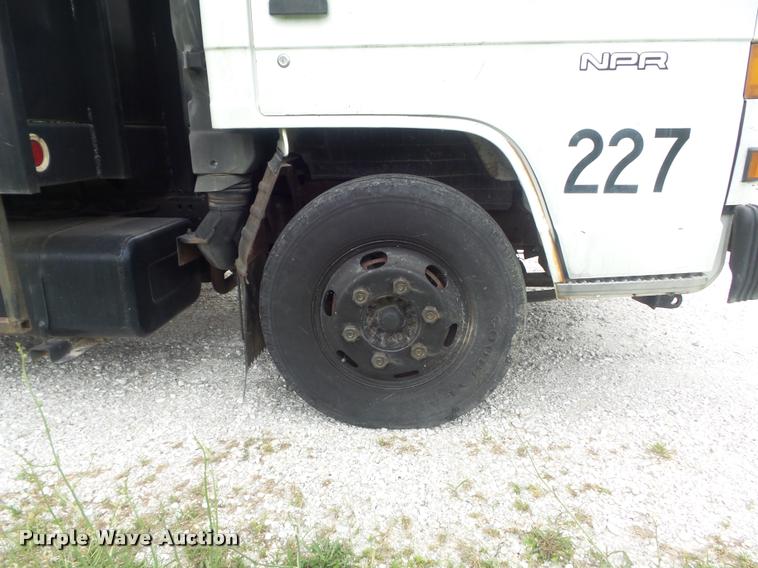 image for item K7591 1994 Isuzu NPR flatbed truck