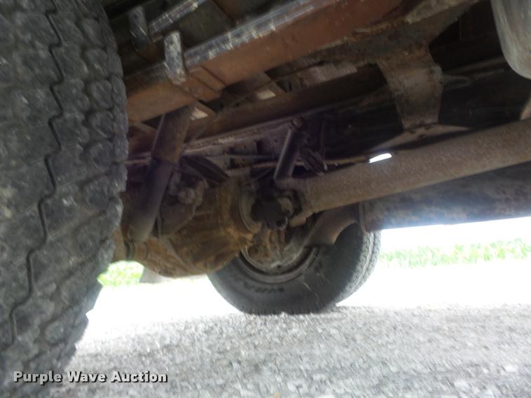 image for item K7591 1994 Isuzu NPR flatbed truck