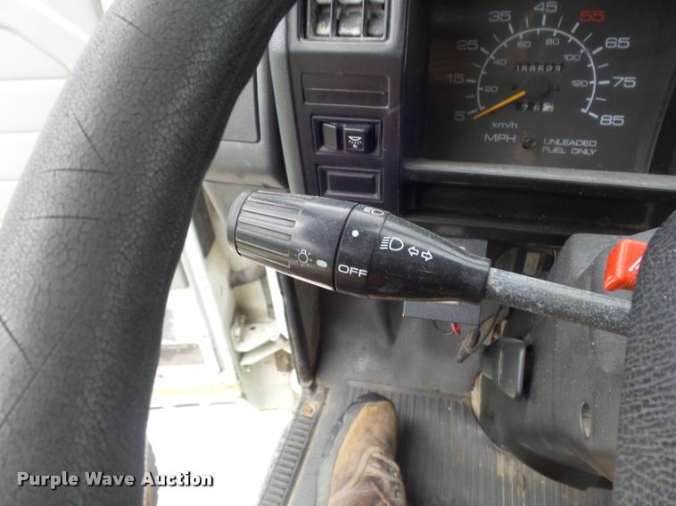 image for item K7591 1994 Isuzu NPR flatbed truck