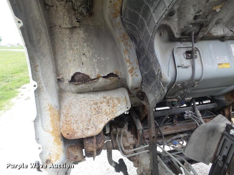 image for item K7591 1994 Isuzu NPR flatbed truck