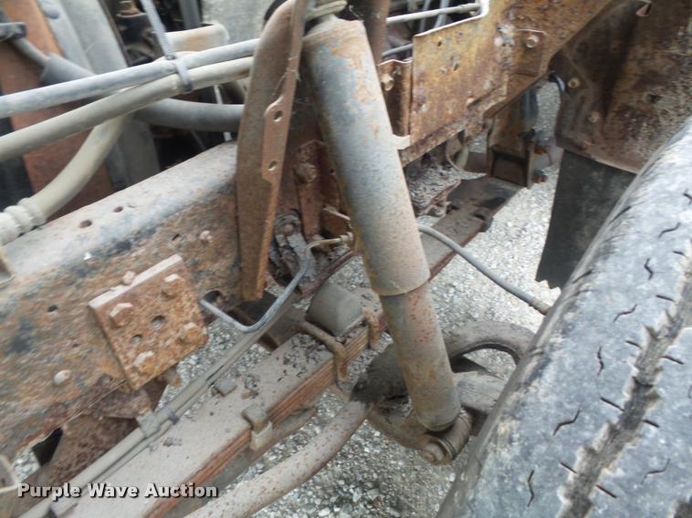 image for item K7591 1994 Isuzu NPR flatbed truck