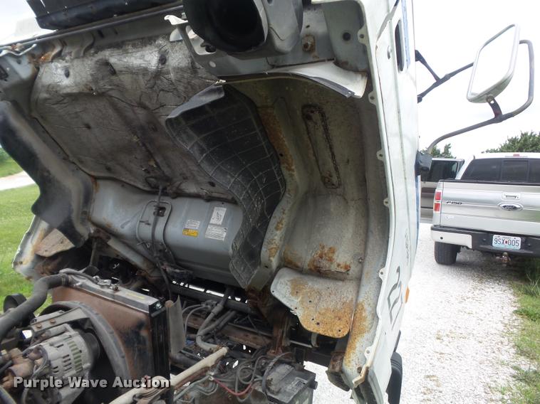 image for item K7591 1994 Isuzu NPR flatbed truck