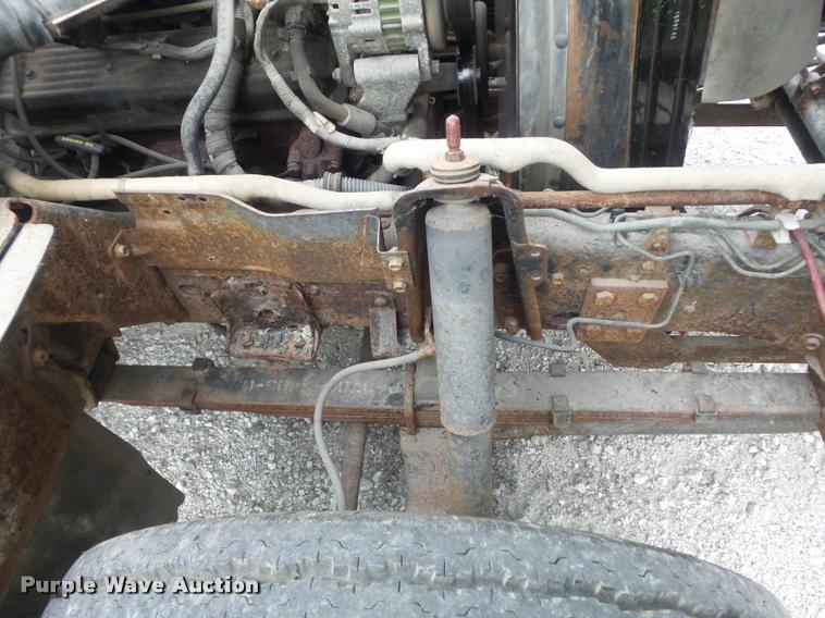 image for item K7591 1994 Isuzu NPR flatbed truck