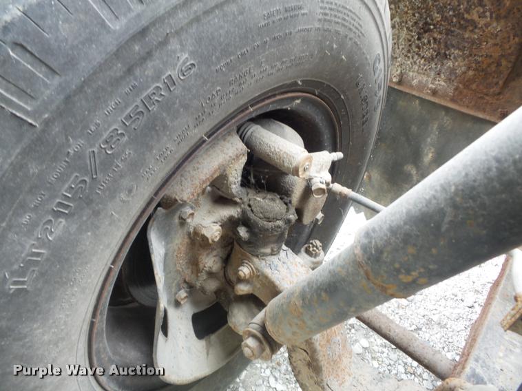 image for item K7591 1994 Isuzu NPR flatbed truck