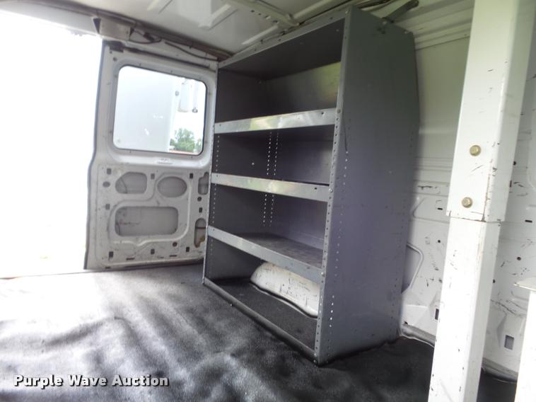 image for item K7595 2004 Ford E350 Super Duty van with bucket lift