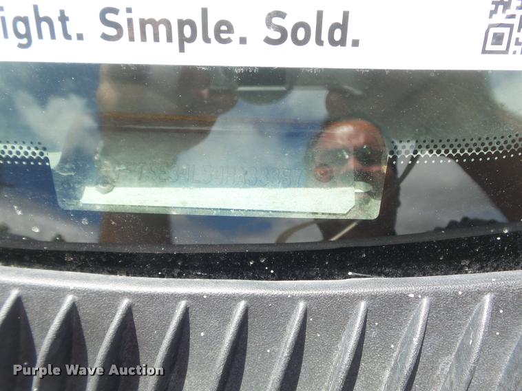 image for item K7595 2004 Ford E350 Super Duty van with bucket lift