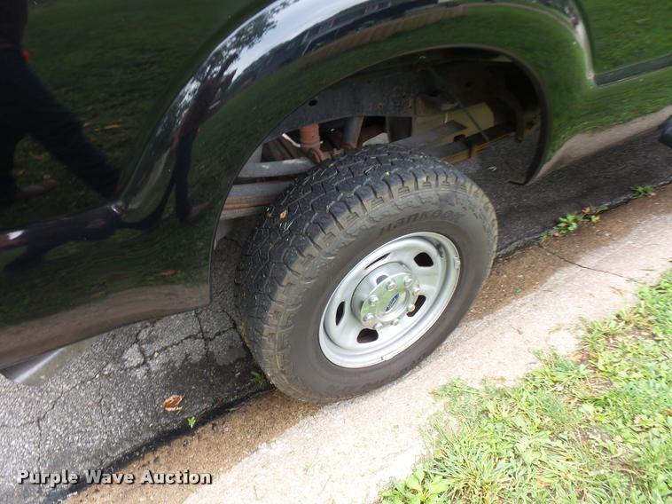 image for item L4722 2013 Ford F350 Super Duty pickup truck