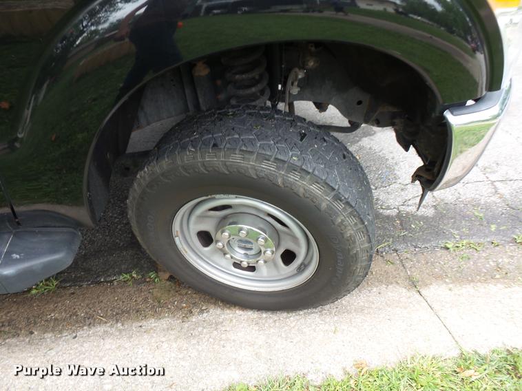 image for item L4722 2013 Ford F350 Super Duty pickup truck