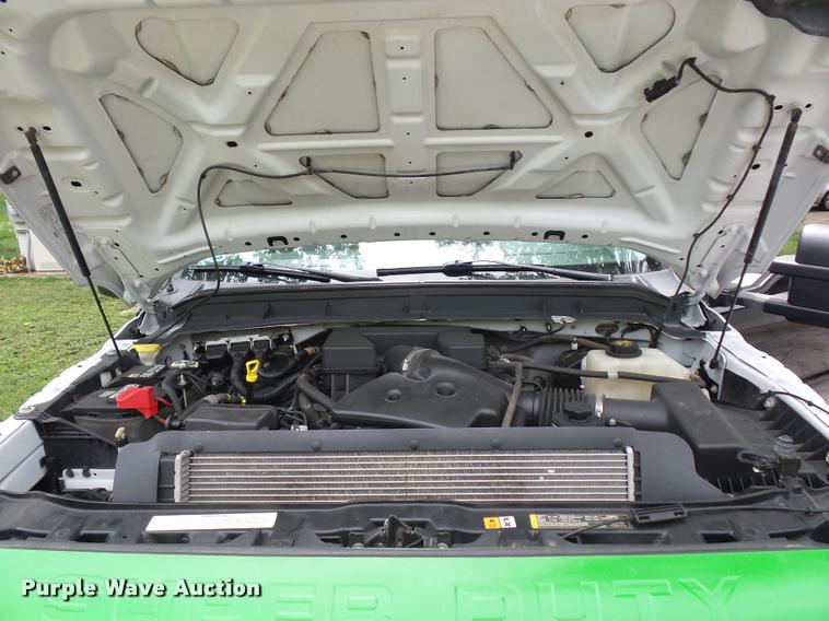 image for item L4722 2013 Ford F350 Super Duty pickup truck