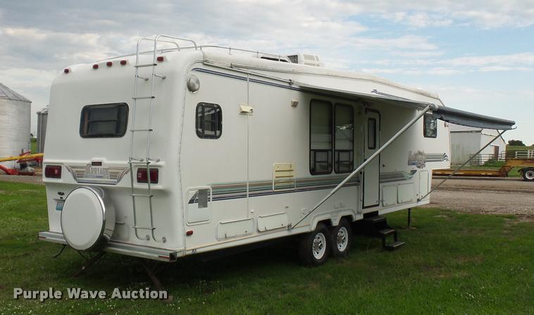 image for item L4724 1997 Carriage Lite series camper