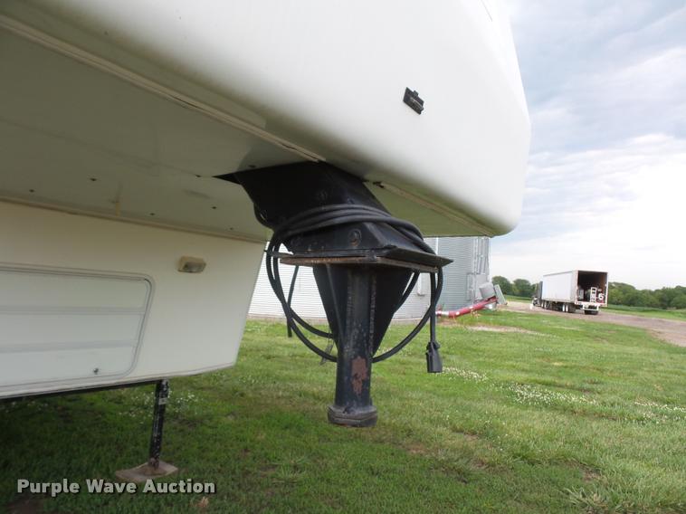 image for item L4724 1997 Carriage Lite series camper