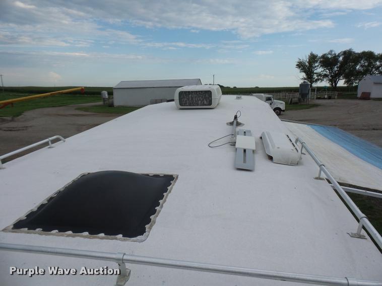 image for item L4724 1997 Carriage Lite series camper