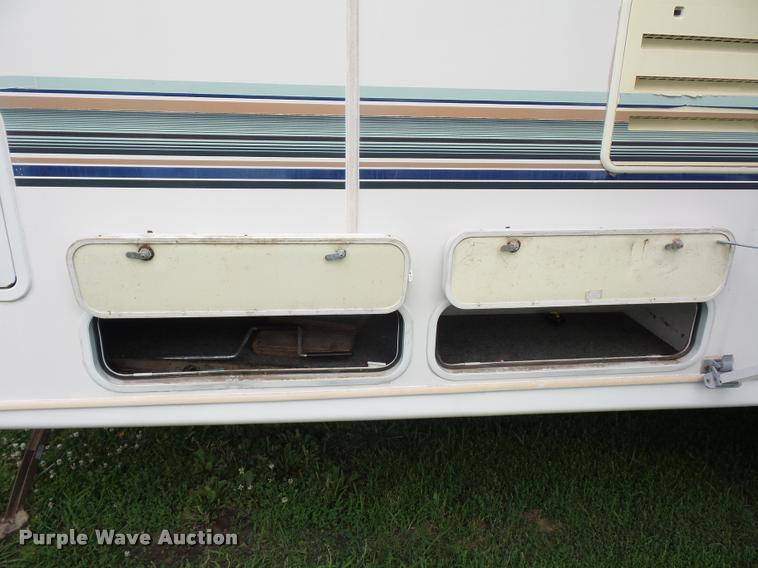image for item L4724 1997 Carriage Lite series camper