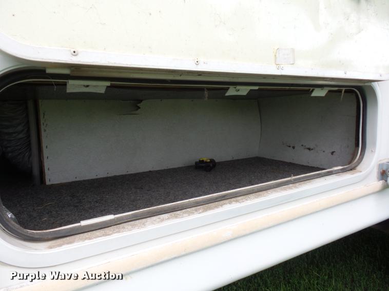 image for item L4724 1997 Carriage Lite series camper