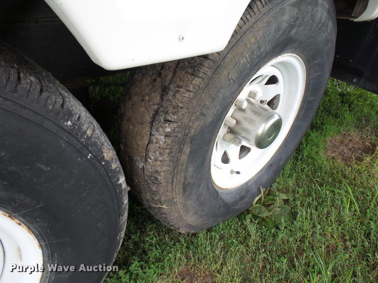 image for item L4724 1997 Carriage Lite series camper