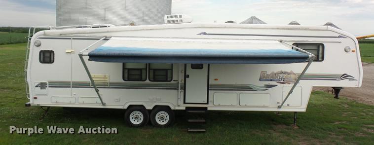 image for item L4724 1997 Carriage Lite series camper
