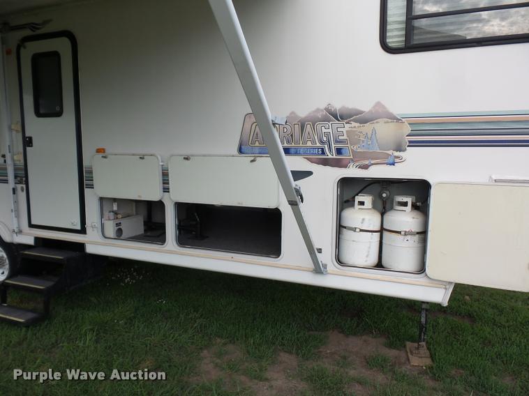 image for item L4724 1997 Carriage Lite series camper