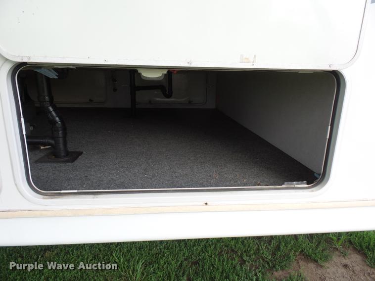image for item L4724 1997 Carriage Lite series camper