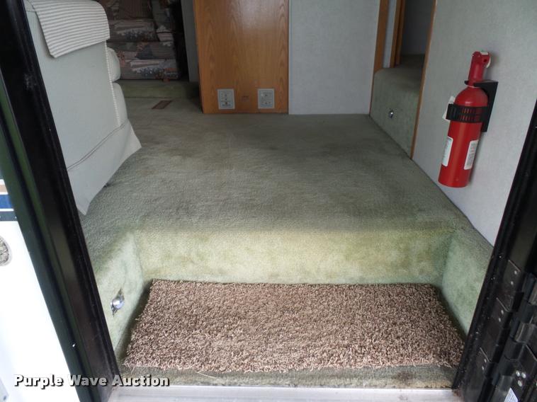 image for item L4724 1997 Carriage Lite series camper