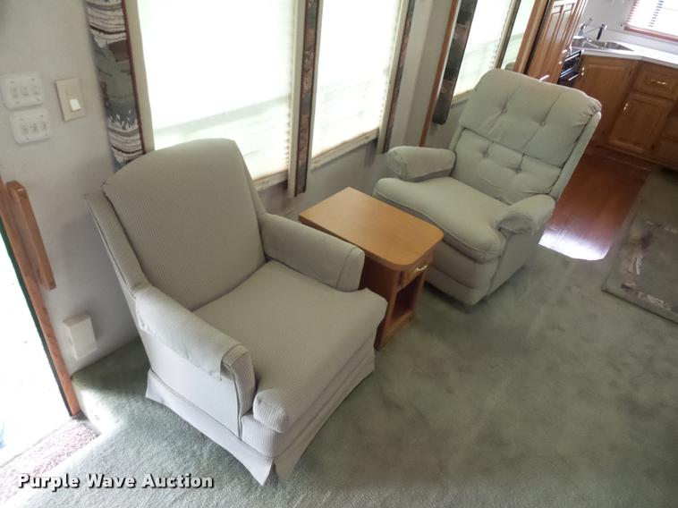 image for item L4724 1997 Carriage Lite series camper