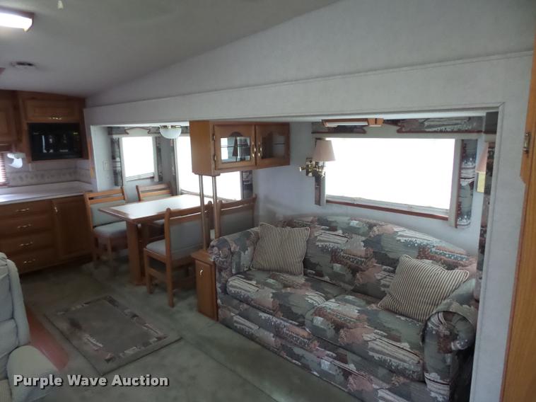 image for item L4724 1997 Carriage Lite series camper