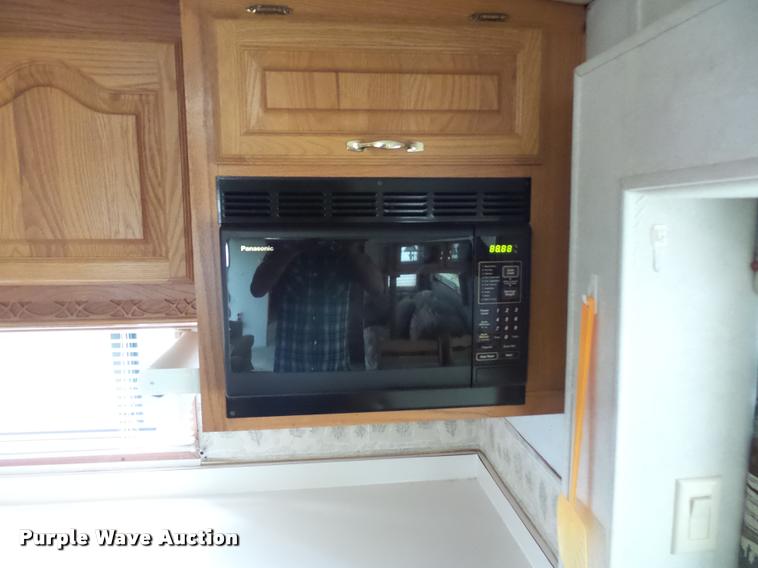 image for item L4724 1997 Carriage Lite series camper