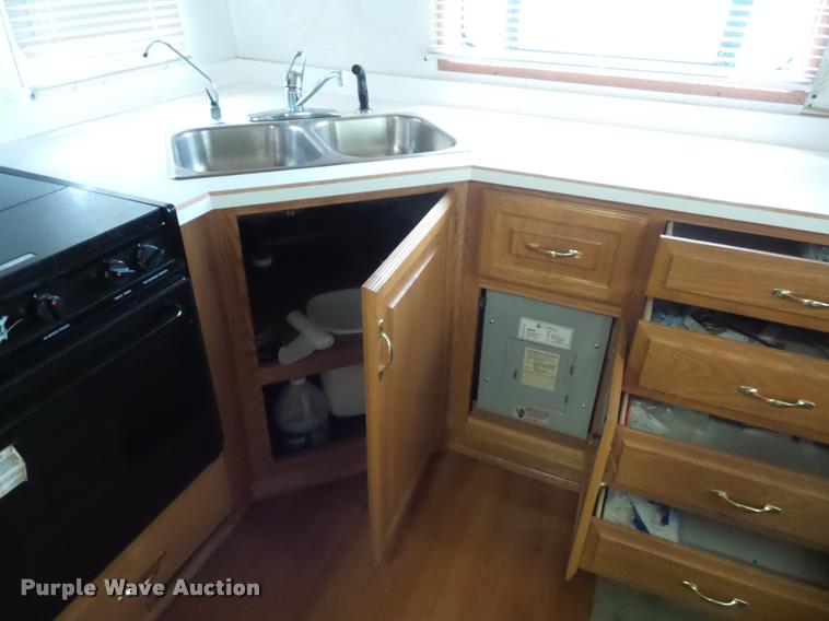 image for item L4724 1997 Carriage Lite series camper